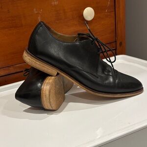 Everlane Black Leather Flats